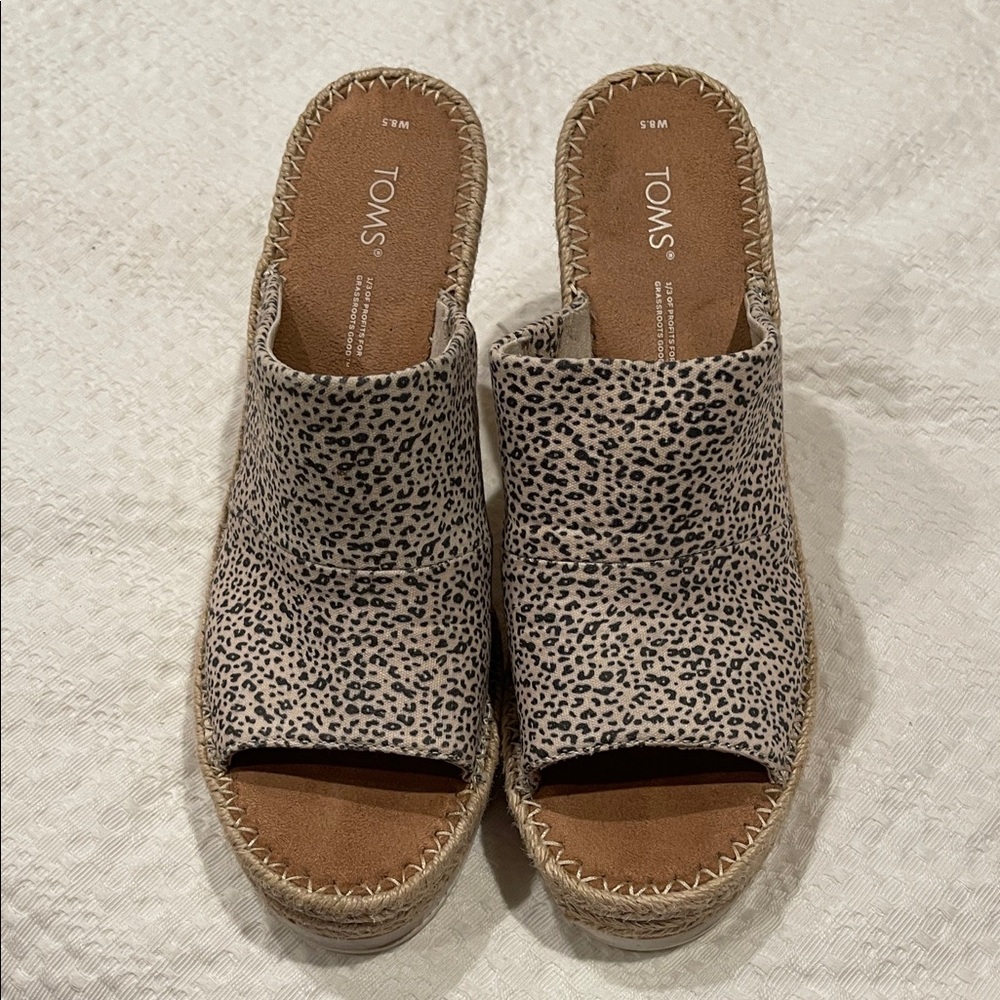 TOMS Women's Spotted Print Mules